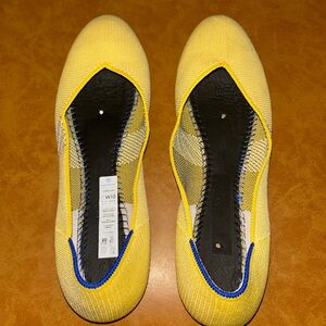 Rothys Women's Yellow Lemon Round Toe Slip On Flats Size 10
